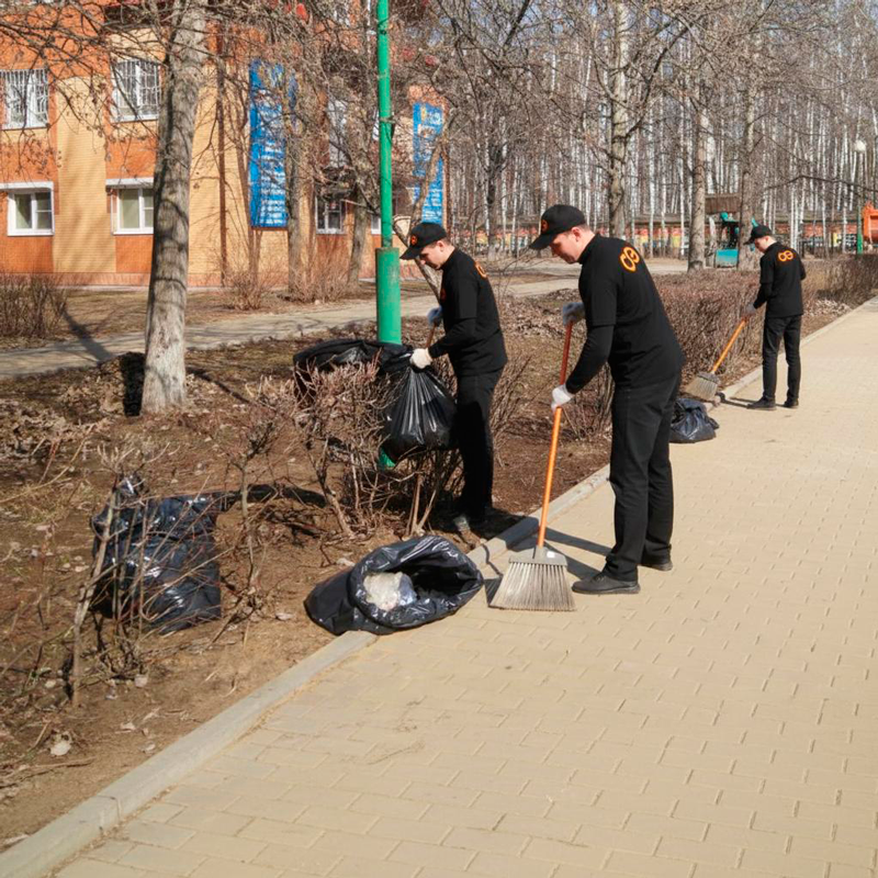 Уборка листьев в Грайвороне